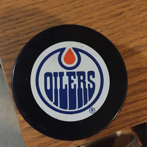 BRAND NEW: Edmonton Oilers Official Game Puck