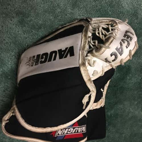 Vaughn T-550 Goalie Glove