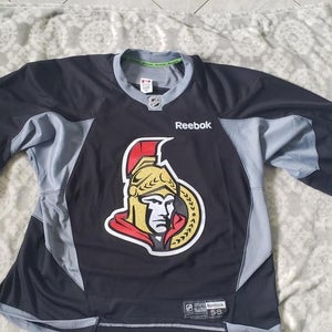 Bobby Ryan practice worn jersey, excellent condition, size 58