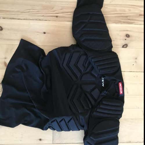 CCM Padded goalie Shirt (Size XL)