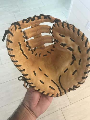 Rawlings Gold Glove Glove