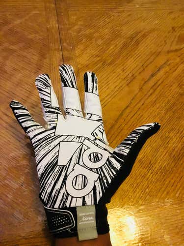 New Adidas Gloves HIGHLY NEGOTIABLE PRICE