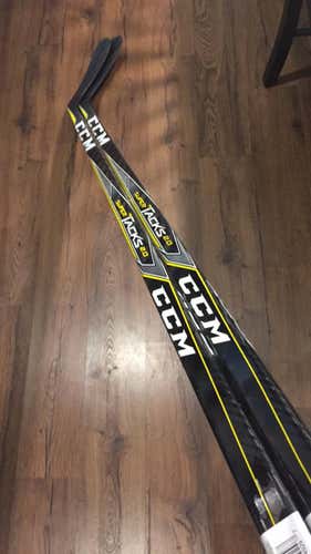 2 pack - CCM Supertack 2.0 RH 75 flex P90 crosby