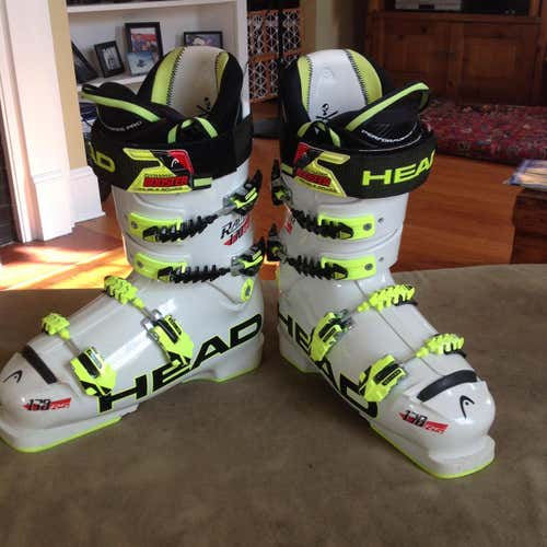 Head RS 130 Ski Boots, 27.5, Mint