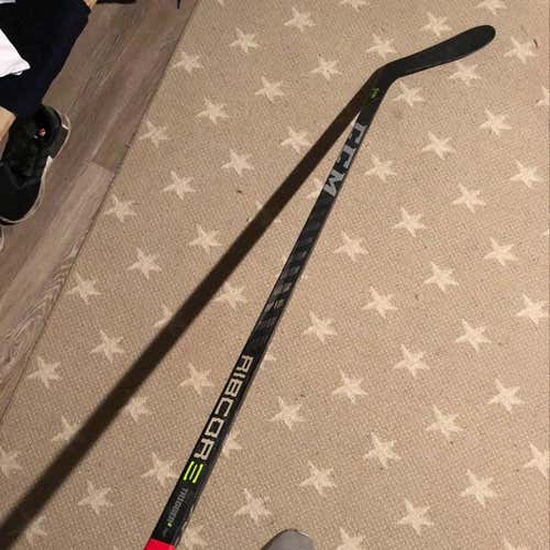 Ccm Ribcore Trigger 2 Right Handed 85 Flex P28