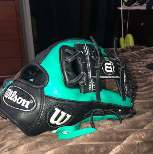 Wilsom A2000 RC22 11.5 NWOT