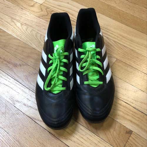 Lightly Used Adidas Soccer Cleats size 11.5 SA19