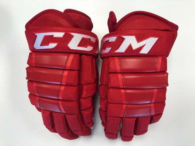 New BUNDLE CCM GLOVES AND UNDER ARMOUR SHORTS BINGHAMTON