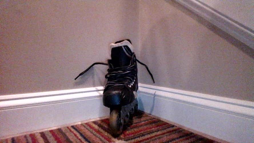 Bauer roller blades size 3