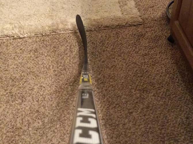 Super Tacks Uncut & in GREAT condition!