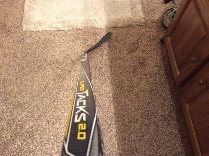 CCM Super Tacks 2.0 P88 RH Uncut, Barely Used Senior