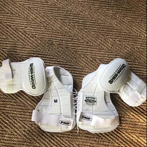 NEW VINTAGE SHERWOOD SHOULDER PADS