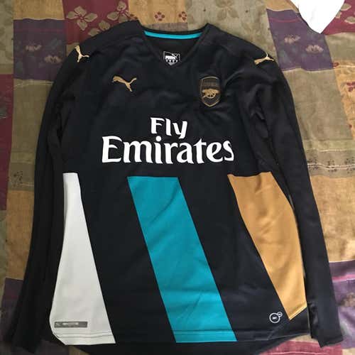 Arsenal 2016-2017 Third Kit Replica Jersey (Adult Medium)
