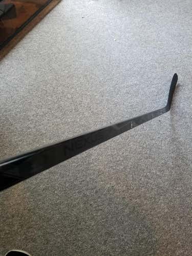 Left Bauer Nexus 1000 P106 67 Flex BU Terriers Team Stock