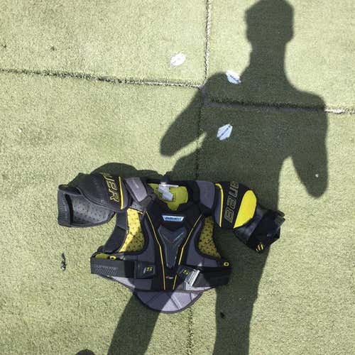 1S Bauer Shoulder Pads