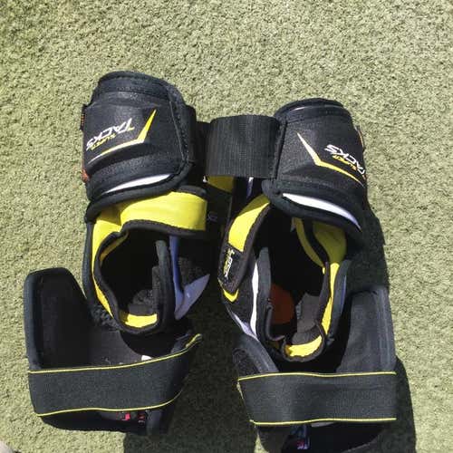 Used CCM Super Tacks Elbow Pads