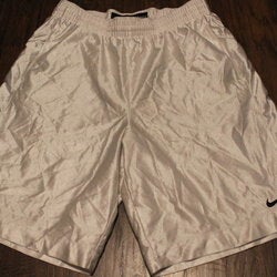 Nike Basketball White/Black Shorts Sz Medium-Large