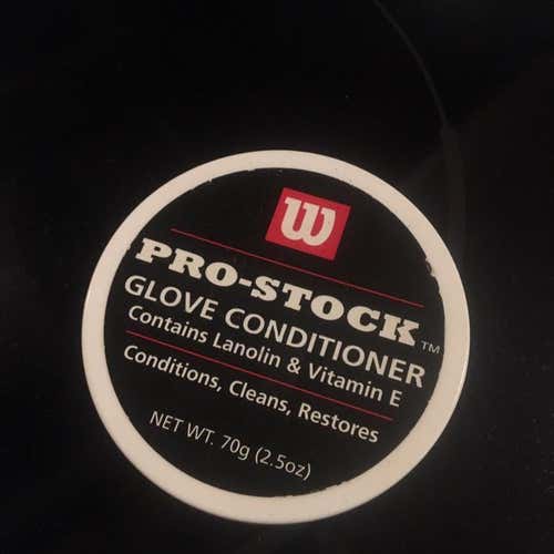 Baseball Glove Conditioner