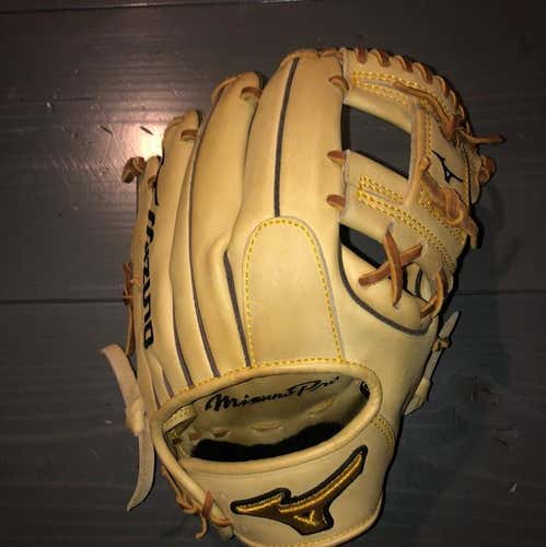 Mizuno Pro Series Glove....11.5”....FOR SALE ONLY!!!!