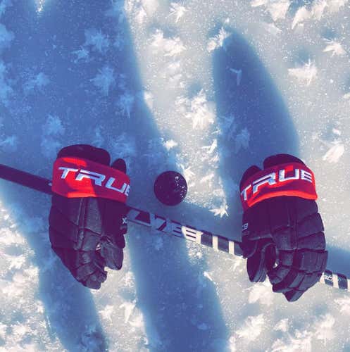 True XC9 14 Inch Pro Hockey Gloves