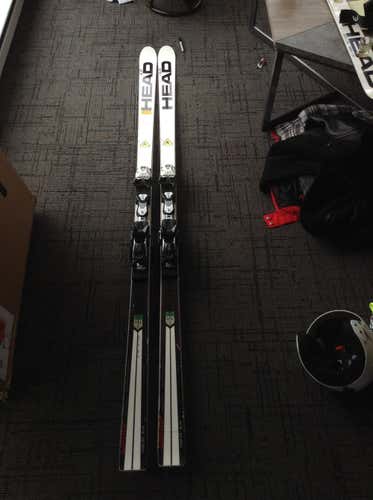 Head Worldcup I.SL RD 213 CM R>33 Racing Skis W Head Freeflex Pro Bindings