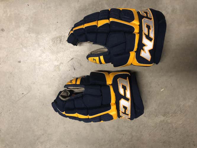 CCM U+ 12 Gloves Senior