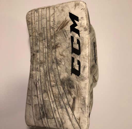 CCM Extreme Flex 500 Goalie Blocker