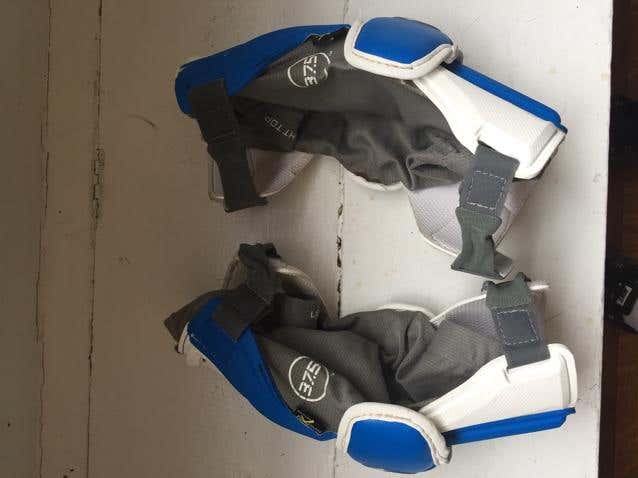 Used Maverik Rome Arm Guards
