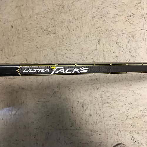 CCM Ultra Tacks Stick Lefty Toe 101 - 105 Senior