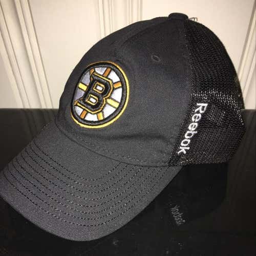 Boston Bruins Reebok Locker Room Flex-fit Hat L/XL