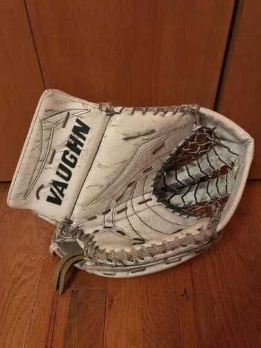 Vaughn Velocity V7 XF Glove Senior