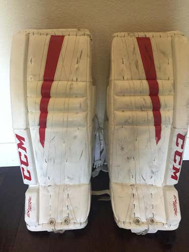 CCM Extreme Flex II Goalie Leg Pads Junior 26+1