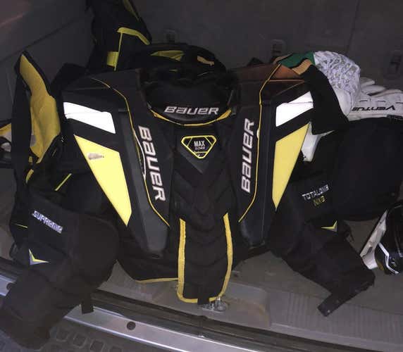 Bauer Total One NXG Chesty