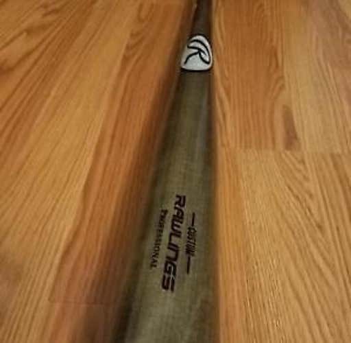 PRO ISSUE RAWLINGS BIRCH WOOD BAT