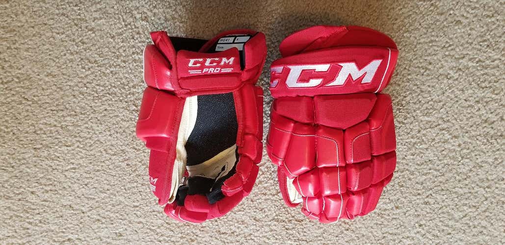 CCM HG41 Gloves Senior