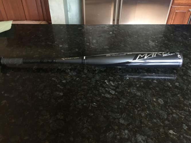 Easton 2017 Mako Beast Bat