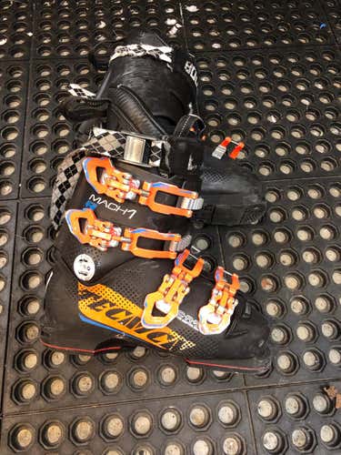 Tecnica Boots