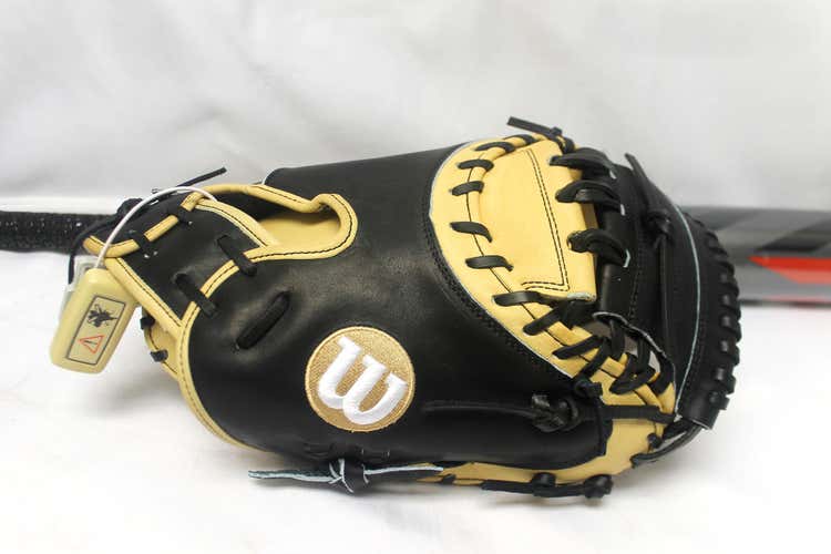2019 Wilson A2000 CM33 33" CATCHER'S BASEBALL MITT *NO TRADES/PRICE NEGOTIABLE*
