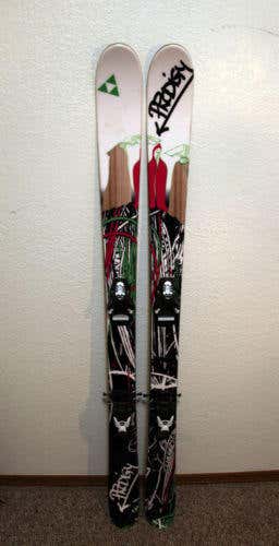 Fischer Prodigy Twin Tip Kids Jr. Junior Boys Girls Skis Rossignol Demo Bindings