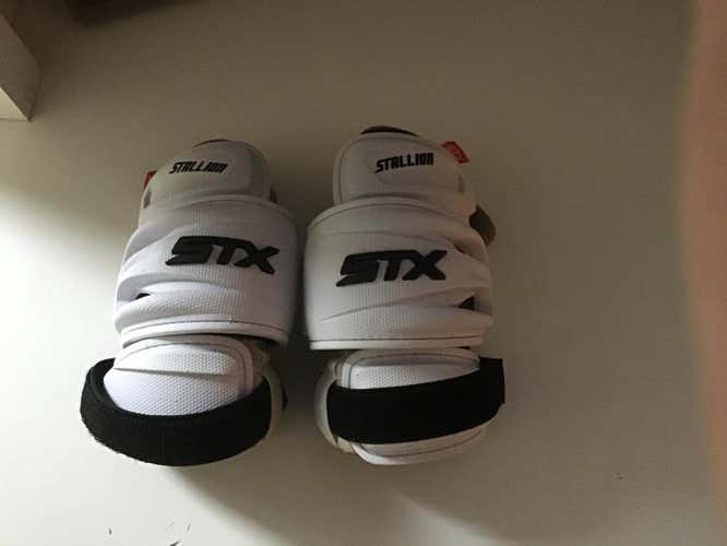 STX Stallion 500 Arm Pads