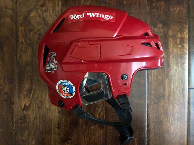 Pro Stock Hamilton Red Wings CCM V08 Helmet L