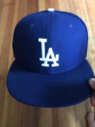 New Era Fitted Los Angeles Dodgers Hat (Size 7 1/8)