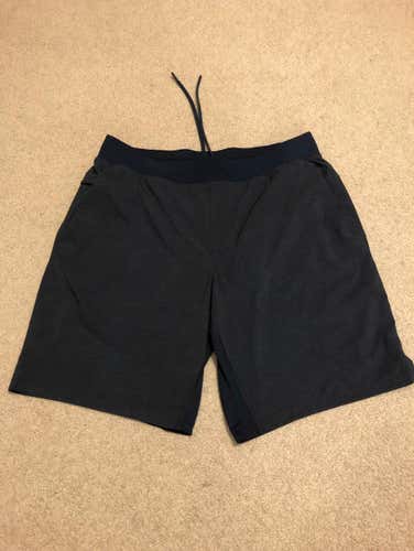 Lululemon Men’s T.H.E Short 9” with liner/inseam navy blue Men’s XL