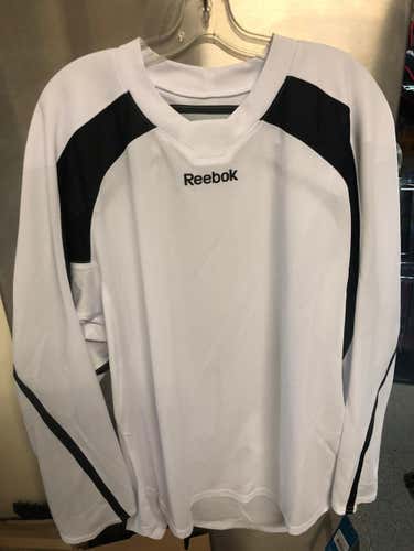Reebok Jersey Large