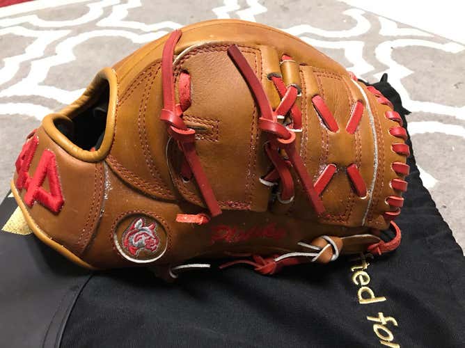 Custom 44 Pro