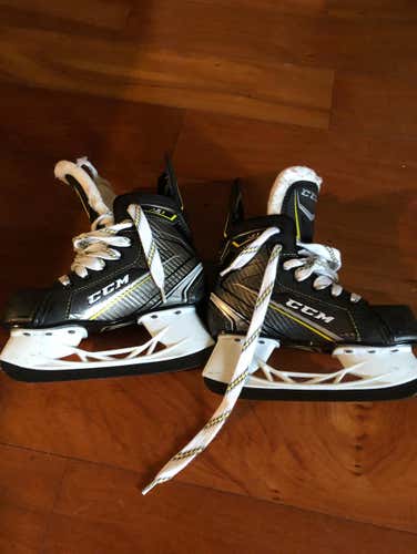 CCM SuperTacks AS1 Youth Sz 12.5