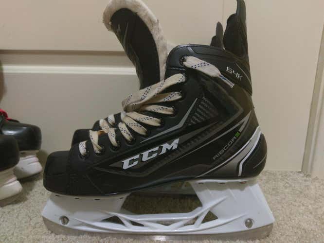 CCM Ribcor 64K Skates Senior Size 8ee