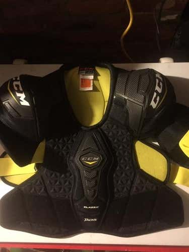 CCM Pro Vintage Shoulder Pads Senior