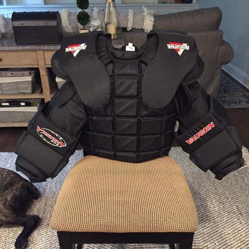 Vaughn Vision 3700 - Sr Small (Like New)