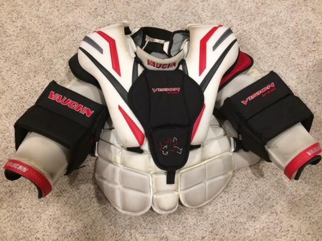 Vaughn Goalie Chest Protector Senior, all clips & velcro are mint condition